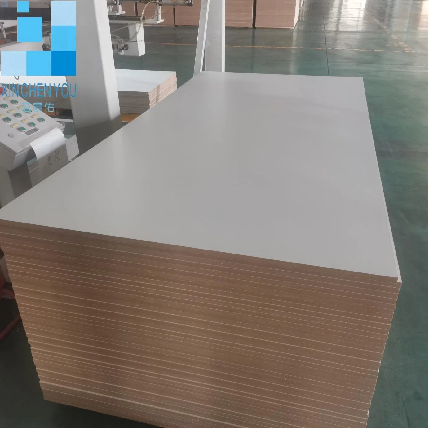 18mm White Melamine Surface MDF Board for Furniture