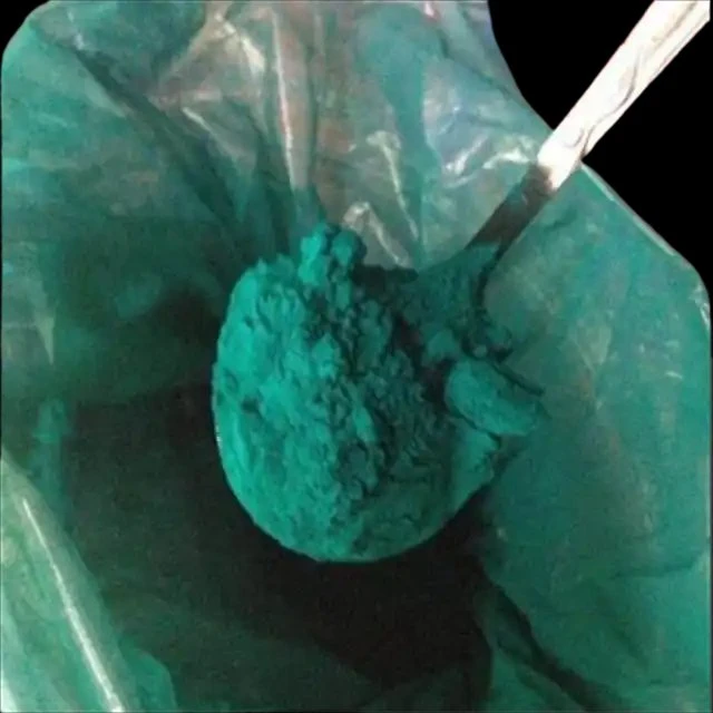 99% Green to Blue Green Vanadyl Acetylacetonate CAS 3153-26-2