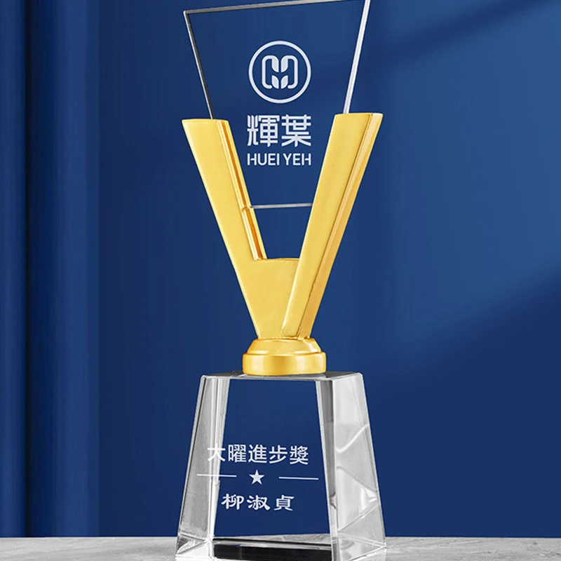 Factory Wholesale/Supplier Opening Gift Decoration Thumb Excellent Staff Award Cutting Engraving Crystal Trophy Custom