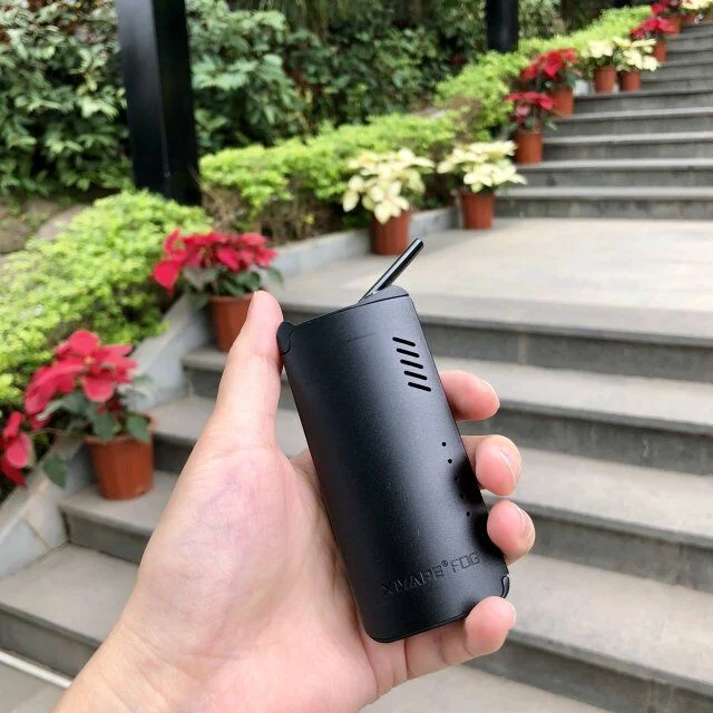 Amazon Hot Selling Xmax Starry Dry Herb Vaporizer with Wholesale Price