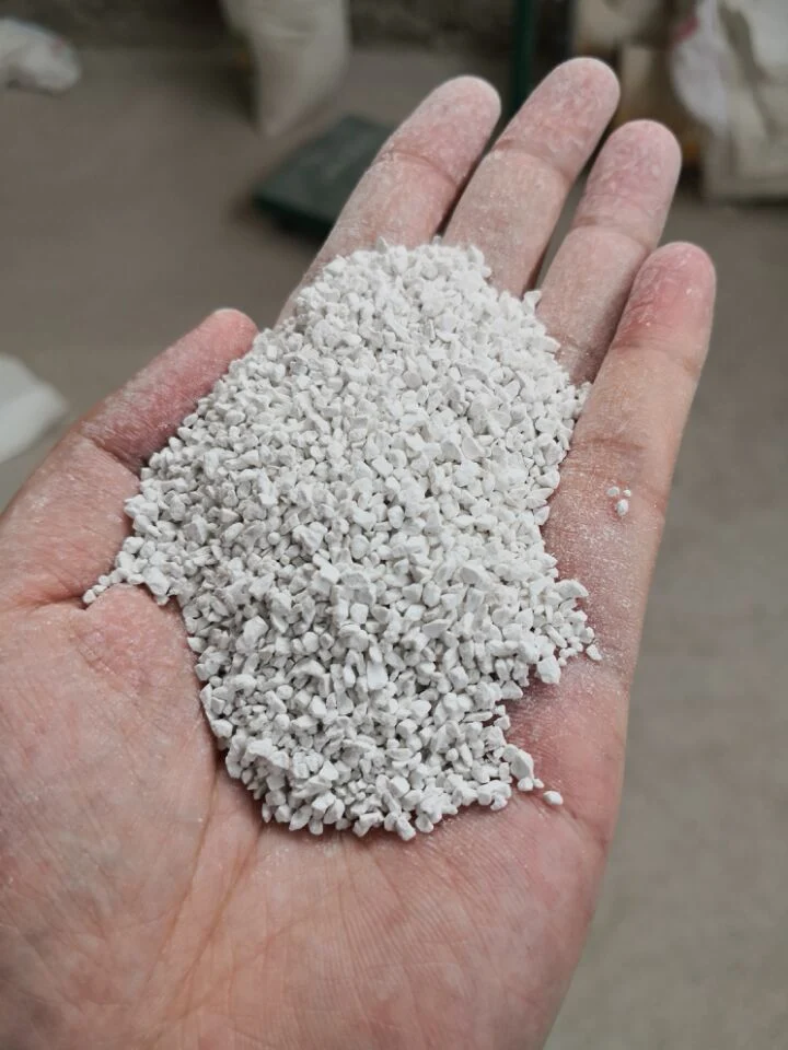 DCP 18%Min Powder / Granular Feed Grade