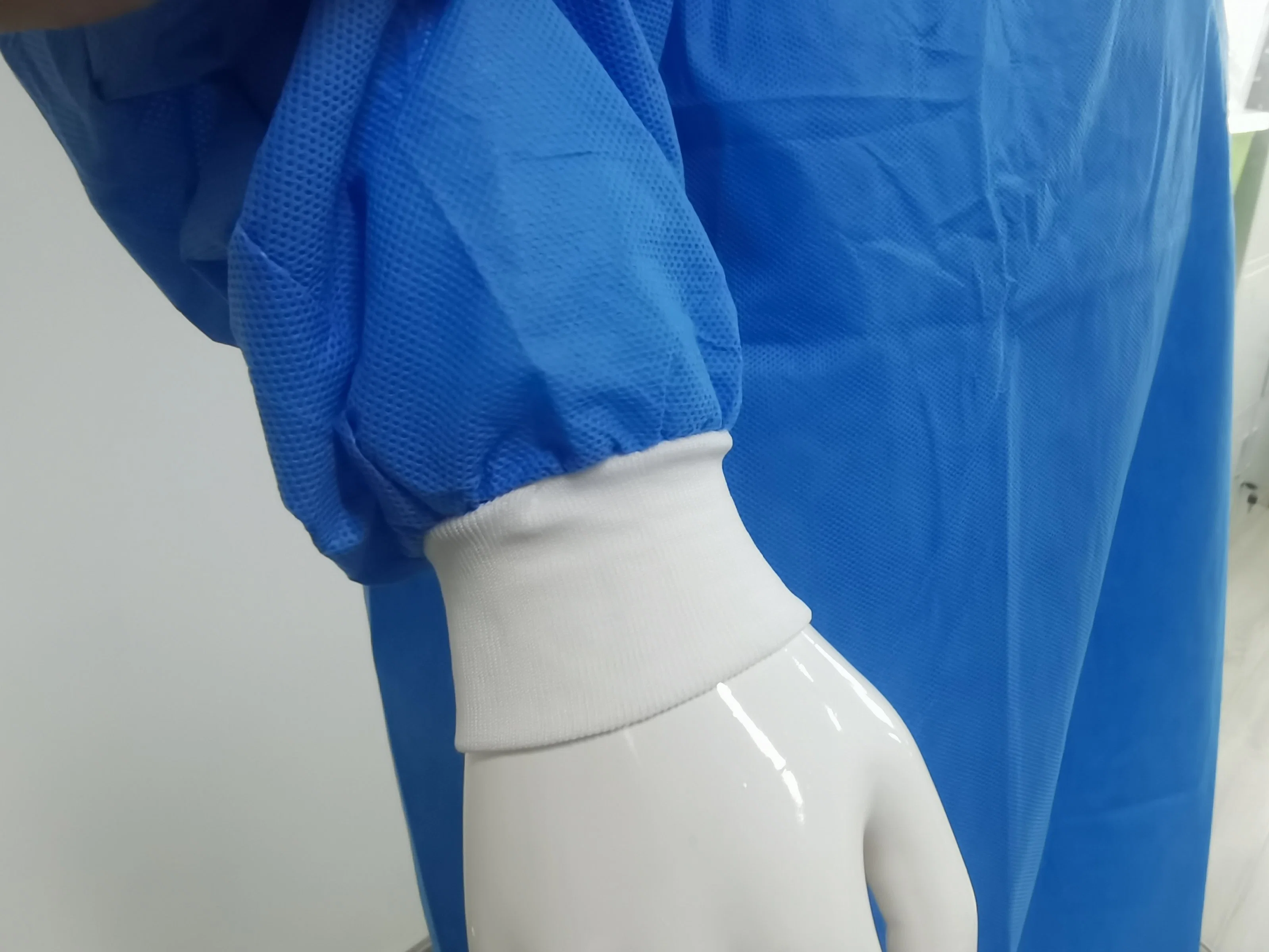 Wholesale/Supplier SMS Non-Woven Disposable Isolation Gown Waterproof Soft Breathable Surgical Gown