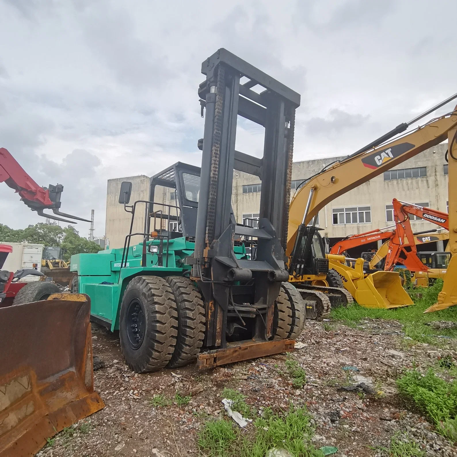 Used Mitsubishi Fd300 30 Tons Diesel Forklift / Japan Original Crane Lifting Equipment