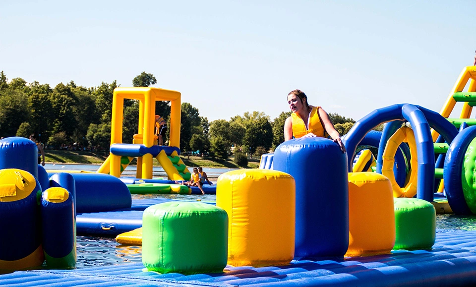 Lilytoys Riesiger Spielplatz Im Freien, Erwachsenen Wasser Aufblasbarer Vergnügungspark, Aufblasbares Spiel