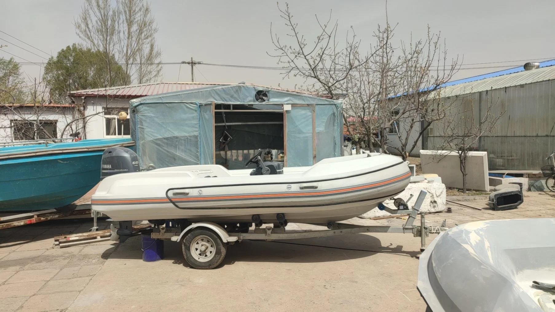 2023 New Design Boat Inflatable PVC Coated Fabric Inflatable Motor Boat Fishing Boat with CE Certificate