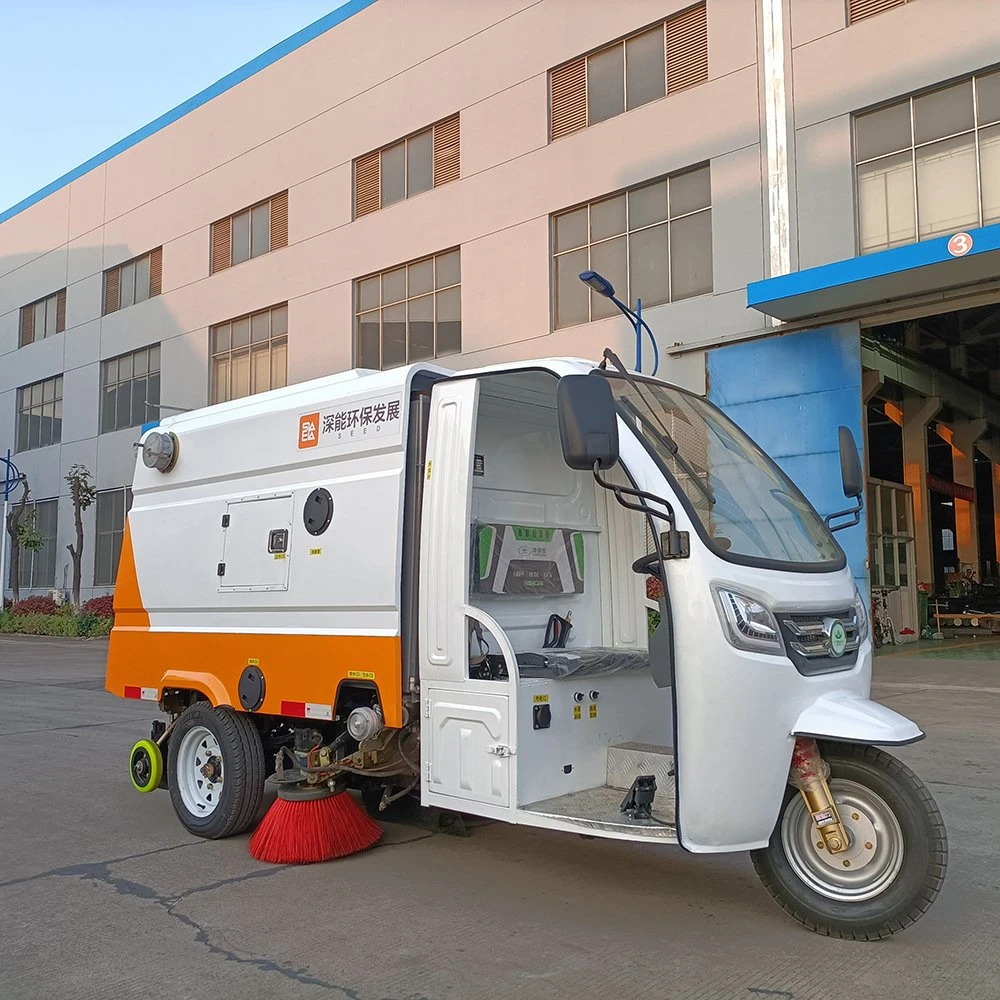 China Directional Vacuum Trike Sweep Truck of Load Capacity 600kg 18000 M2/H