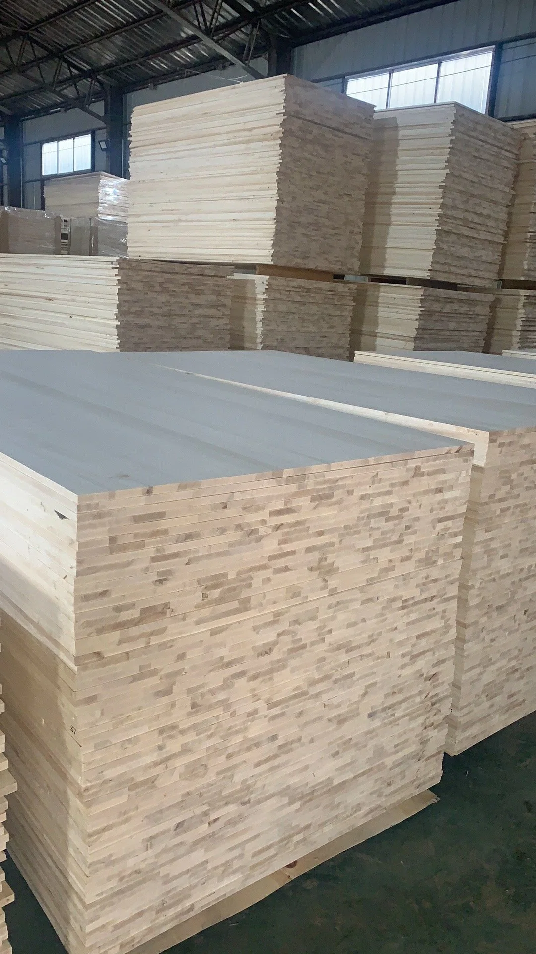 Wholesale/Supplier Price Poplar Board Bleached Veneer Solid Board