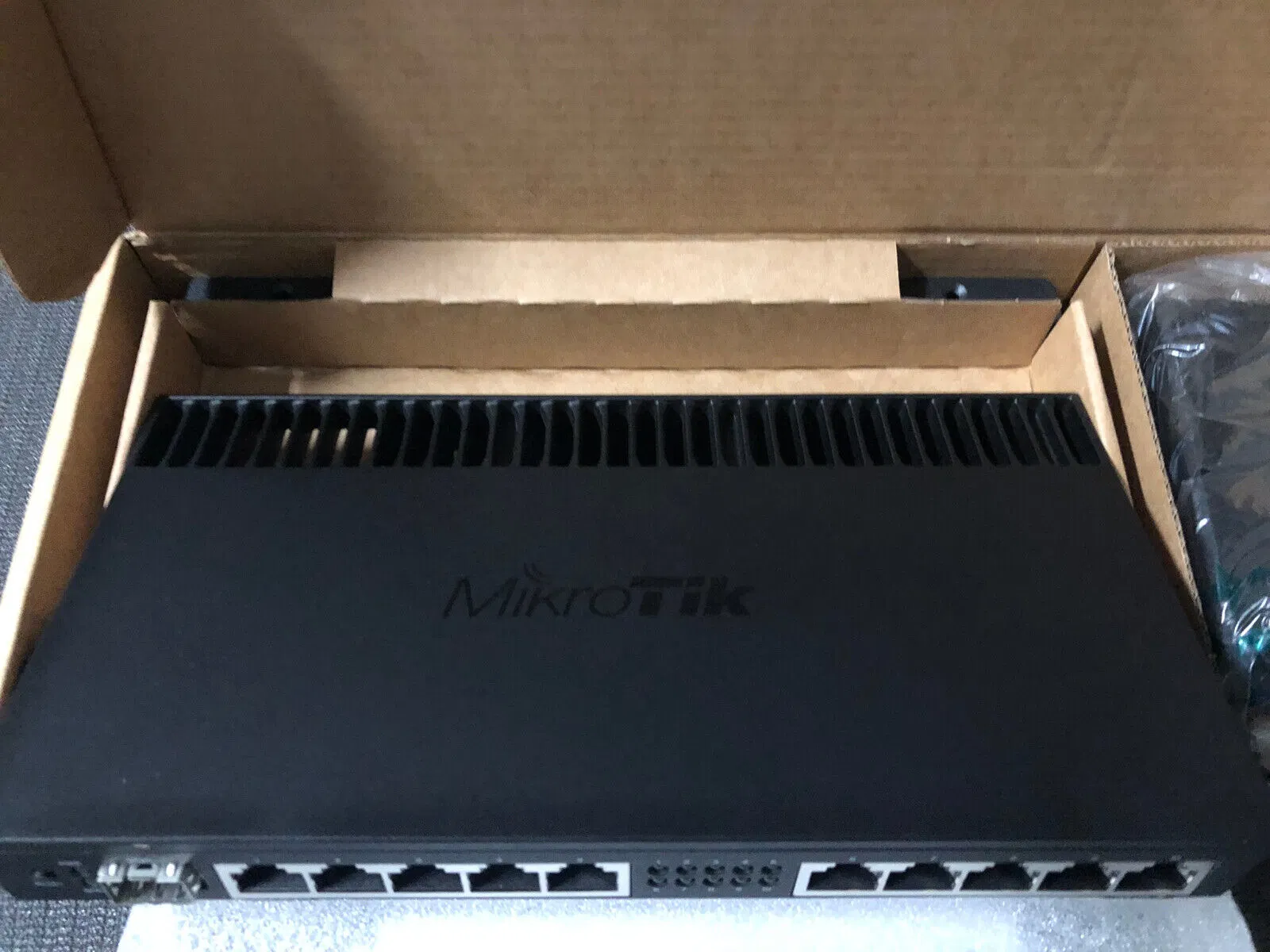 Mikrotik Rb4011igs+RM 10-Port Gigabit Ethernet Router, New in Box Black, Intl-Us