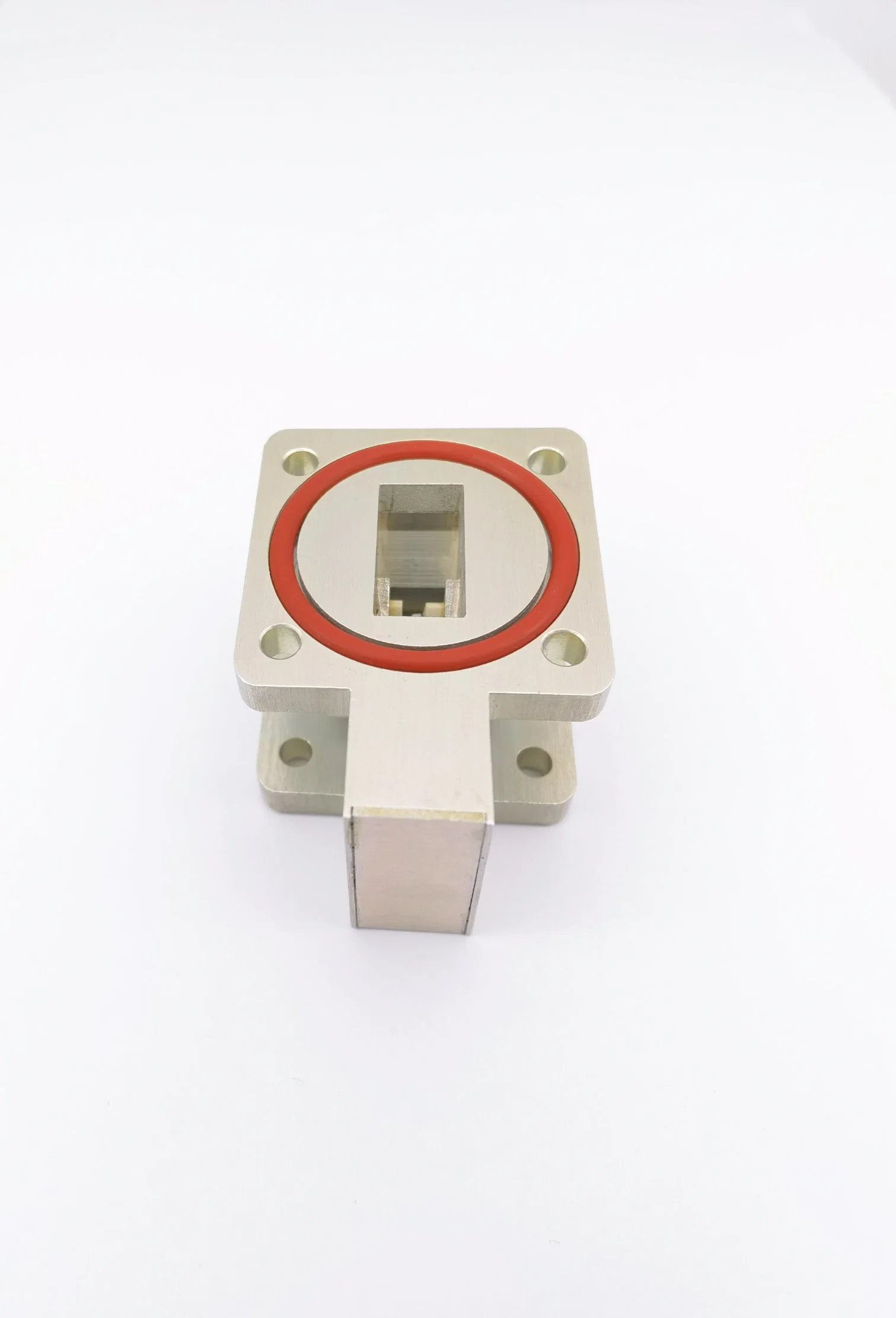 7.25-8.4GHz Wr112 Waveguide Isolator