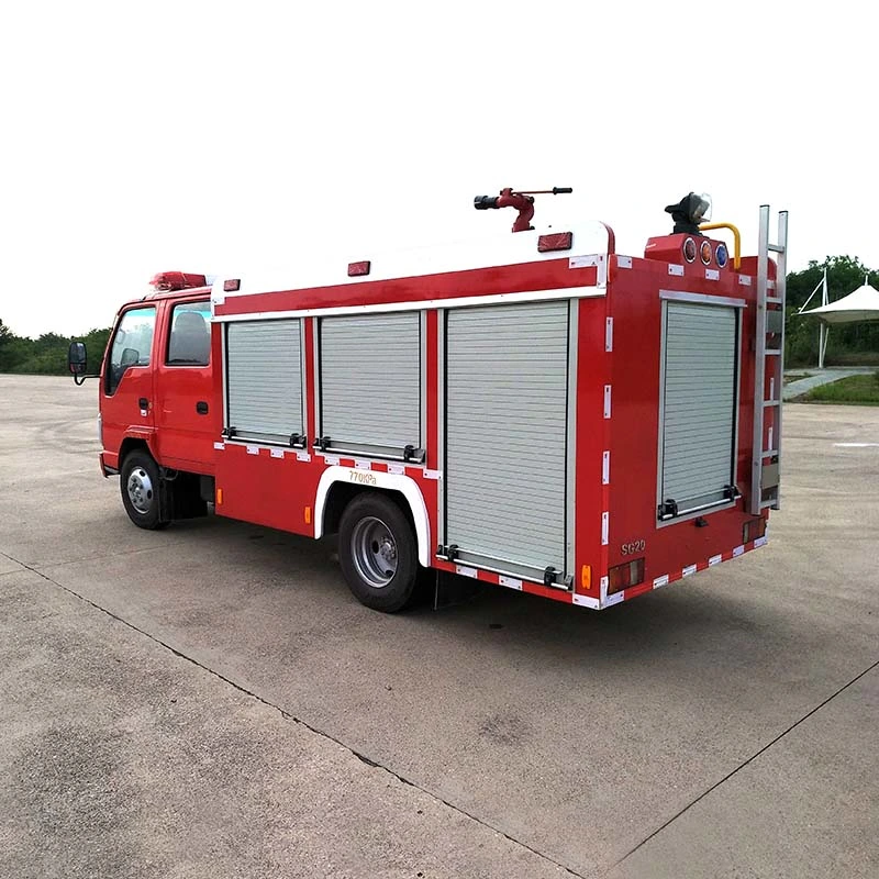 Japen Brand I Suzu Fire Fire Truck 2ton 2000L Water وشاحنة معدات الحريق ذات الرغوة