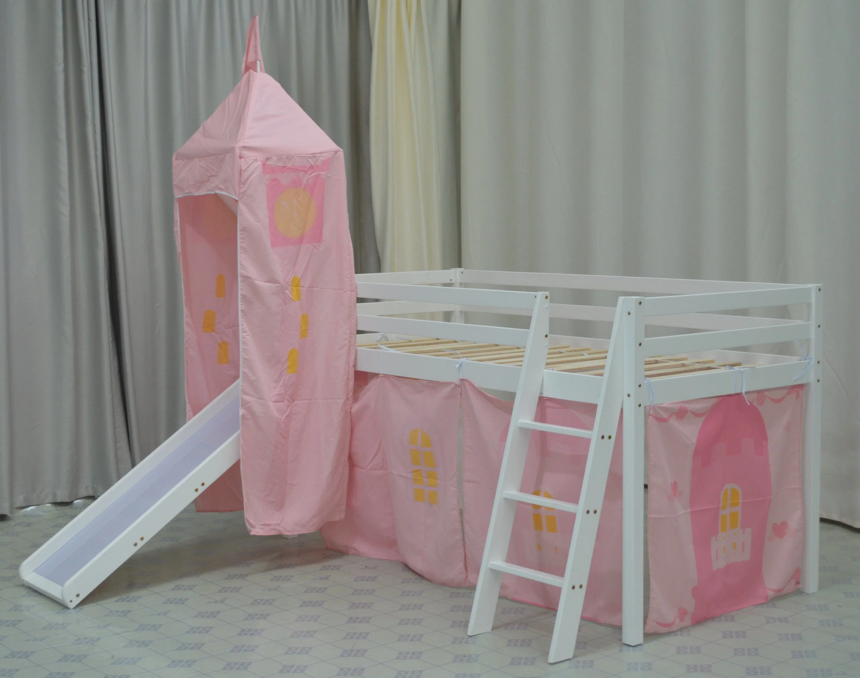 كابينة صلبتين من خشب الصنوبر مع سرير بطابقين مع سرير بطابقين مزلقة خيمة للأطفال