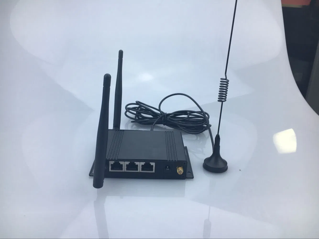 WiFi Lte FDD Tdd 4G Router Supports Linux System or Openwrt