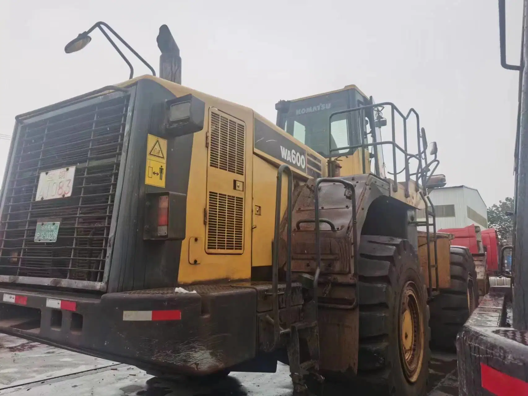 Haute performance Vente à chaud Komatsu WA600-6 roues motrices machines de construction Chargeuse frontale de pelle rétro supérieure