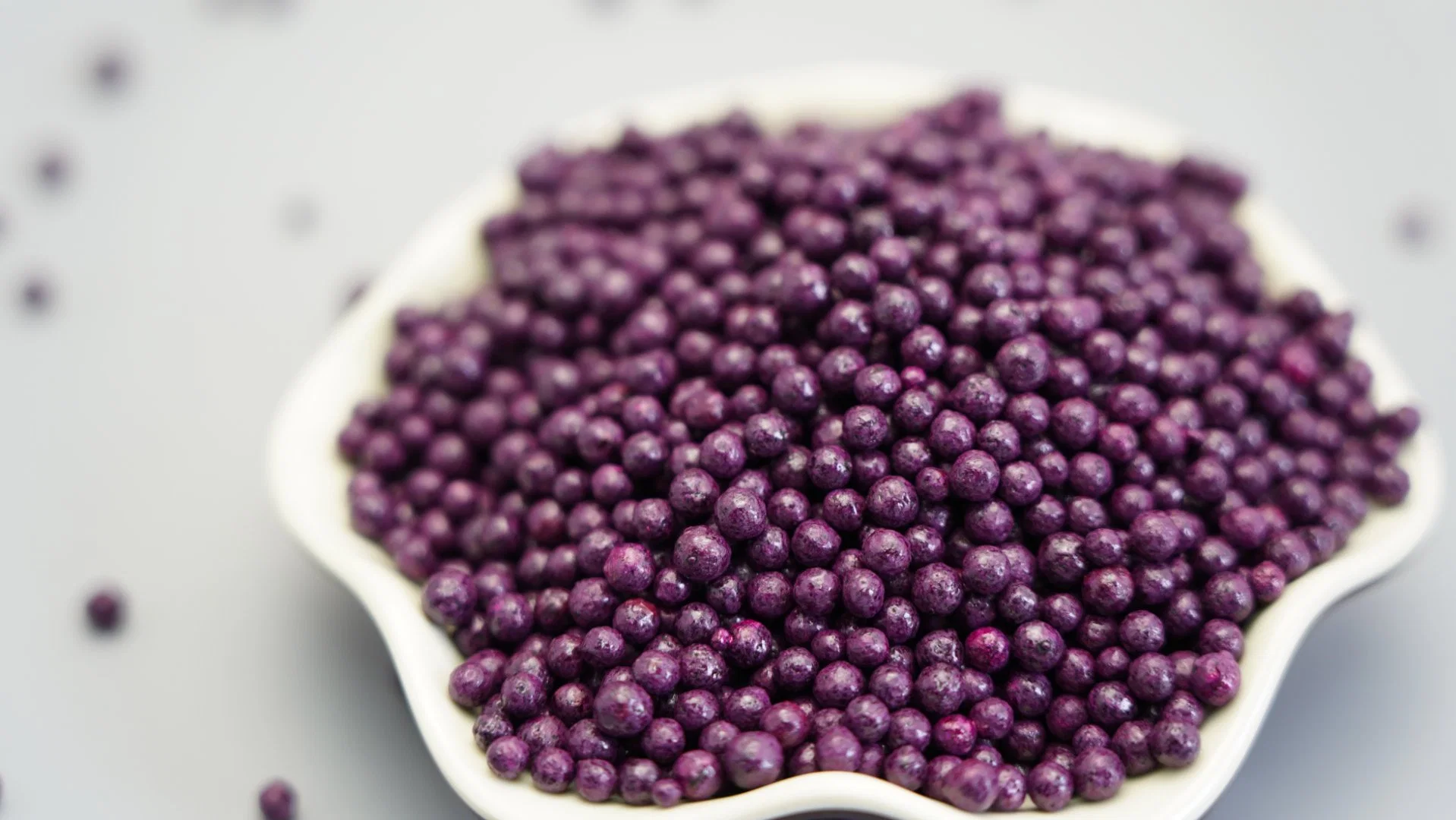 Topo padrão de aminoácido NPK 12-0-1 para colheitas de frutas vegetais Fabricante granular púrpura