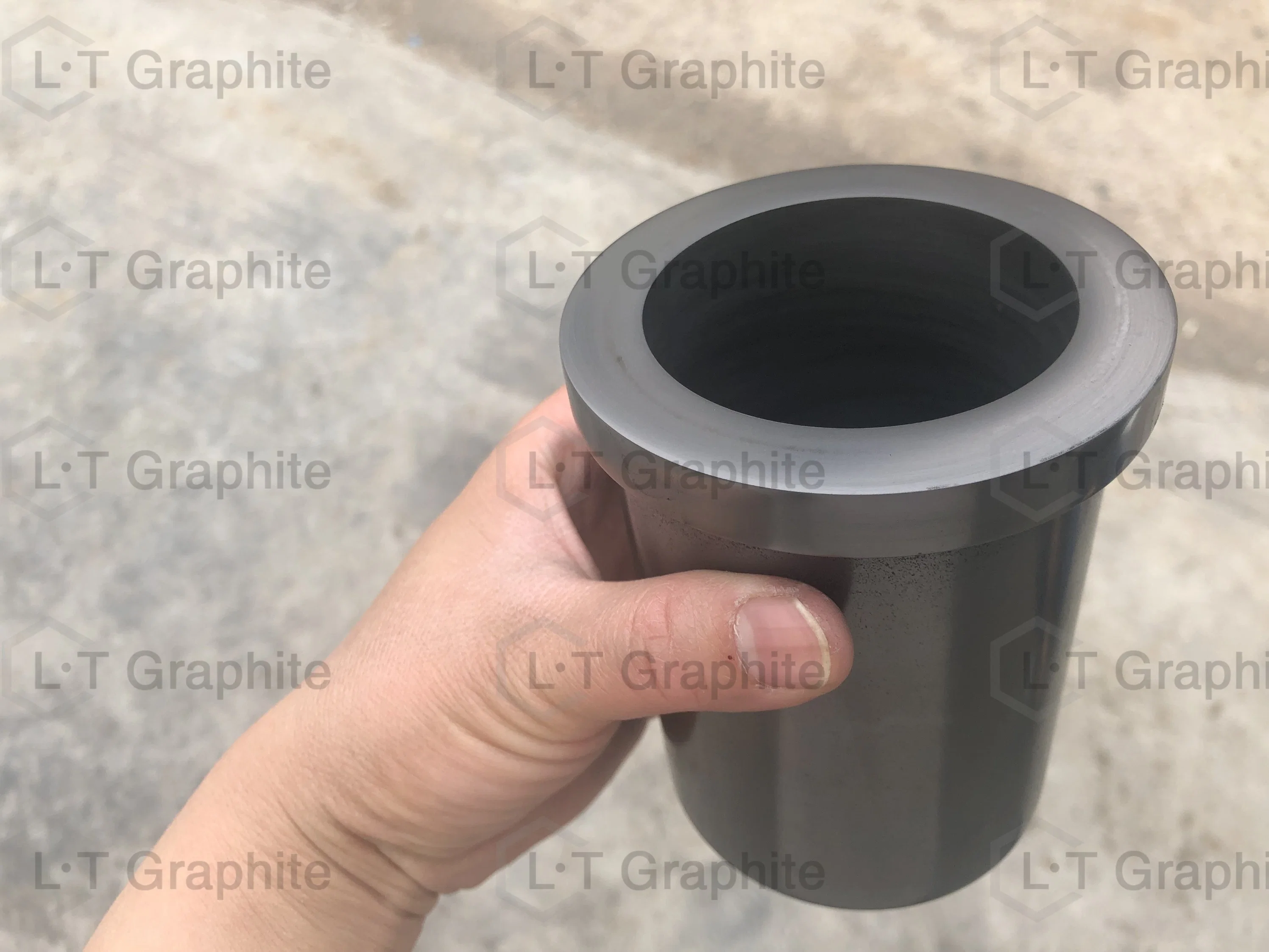 High quality/High cost performance Graphite Crucible Used for Melting Mixed Minerals