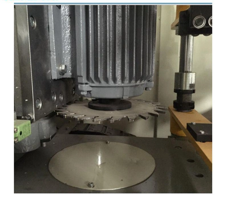 Control de la CNC Máquina de limpieza de la esquina de la ventana de PVC con cinco cuchillas