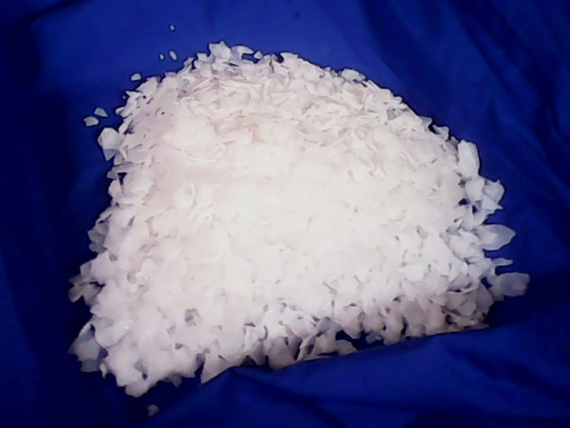 99% من علاج المياه من هيدروكسيد اللؤلؤ الصوديوم NaOH Flake Pearl Sodium