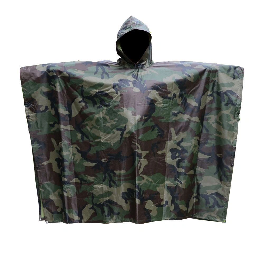 Outdoor-Produkte drei in einem Camouflage Regenmantel Wasserdicht Sporting Goodsmilitary Camouflage Poncho Adult Army Green Regenmantel