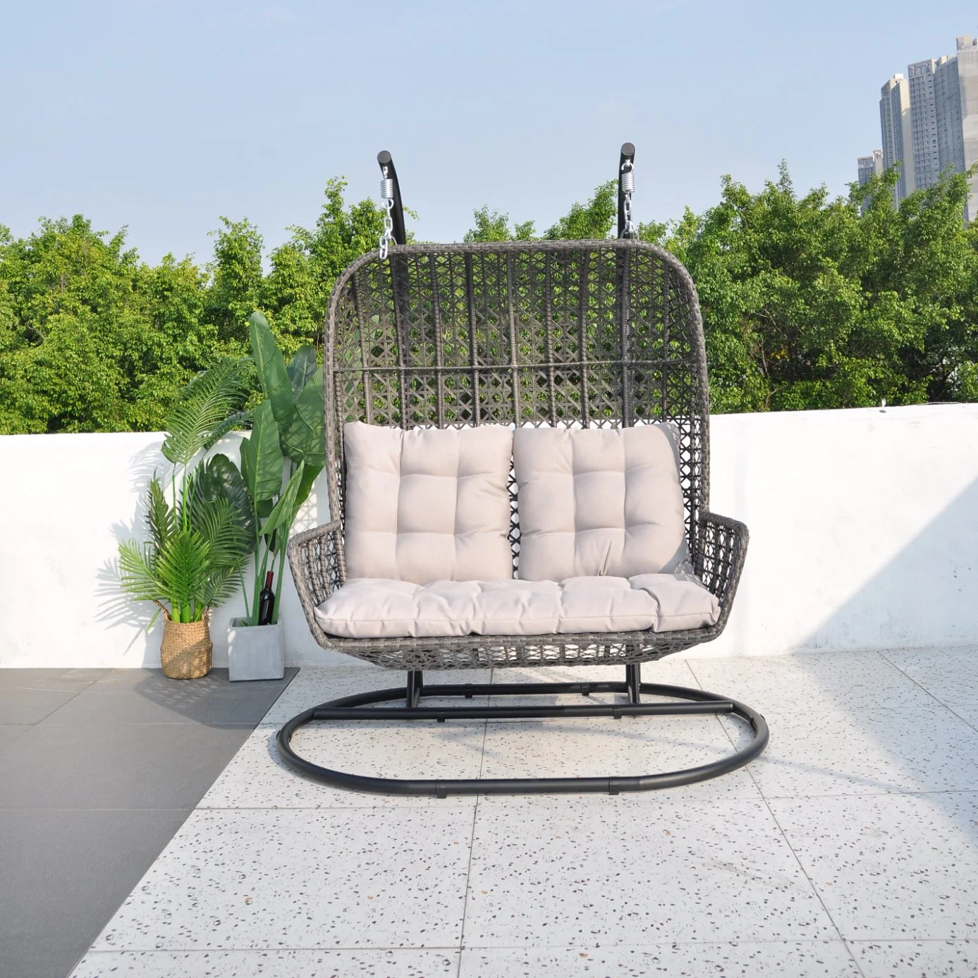 Hot Sale Outdoor Furniture of Two Seat Garden Swing Chair