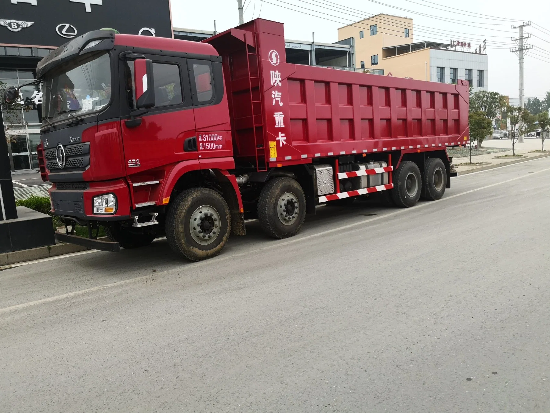 شاحنة تفريغ Shacman F3000 6X4 للبيع الساخن مع المحرك 385HP