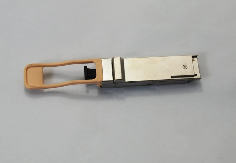 Original et nouveau Finisar Ftl4c1qe2c 40GBASE-LR4 Gen2 10km Qsfp+ module émetteur-récepteur optique SFP cuivre