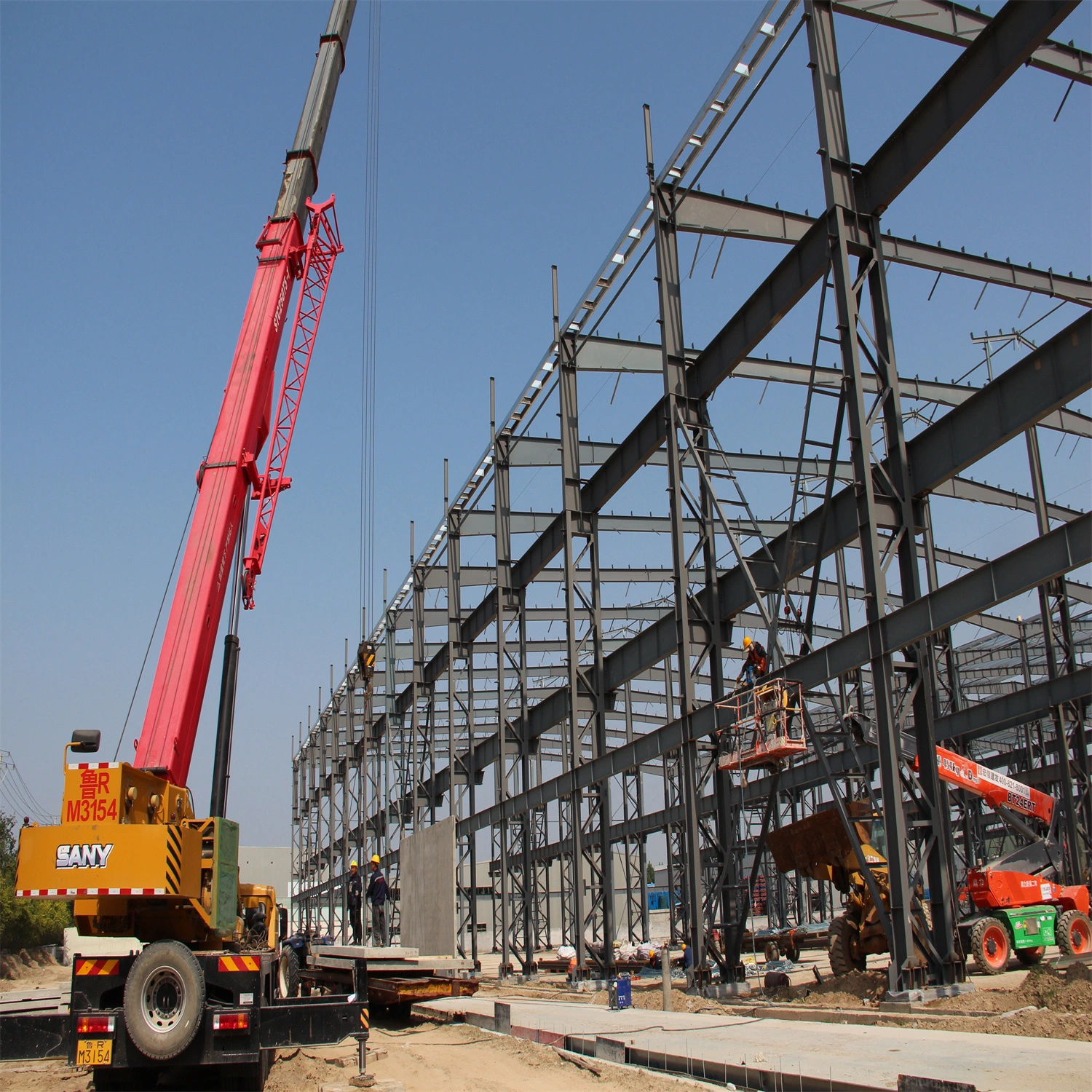 Hot Product Prefabricated Light Steel Warehouse/ Workshop/ Shopping Malls/ Steel Structure