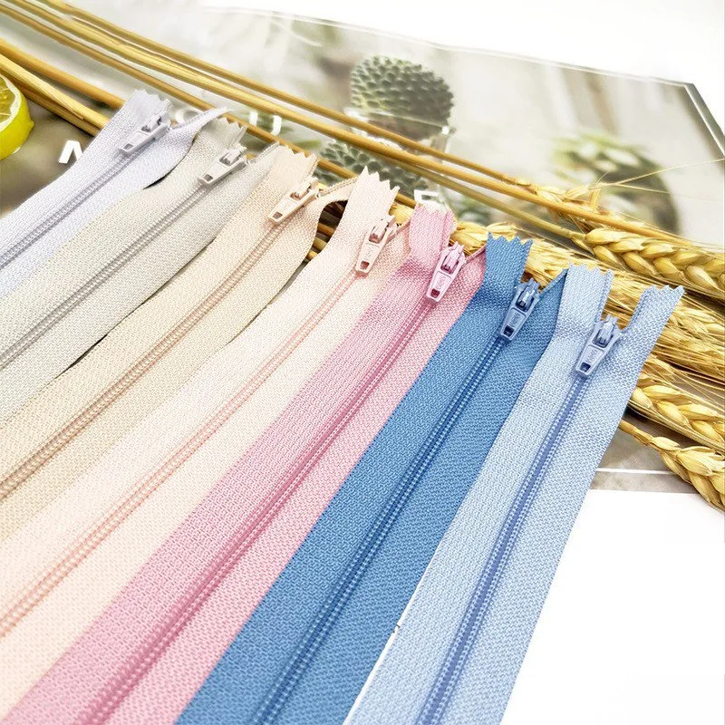 Wholesale/Supplier Factory #5 Open End Nylon Zippers Nylon Coil Zips for Bags Clothes