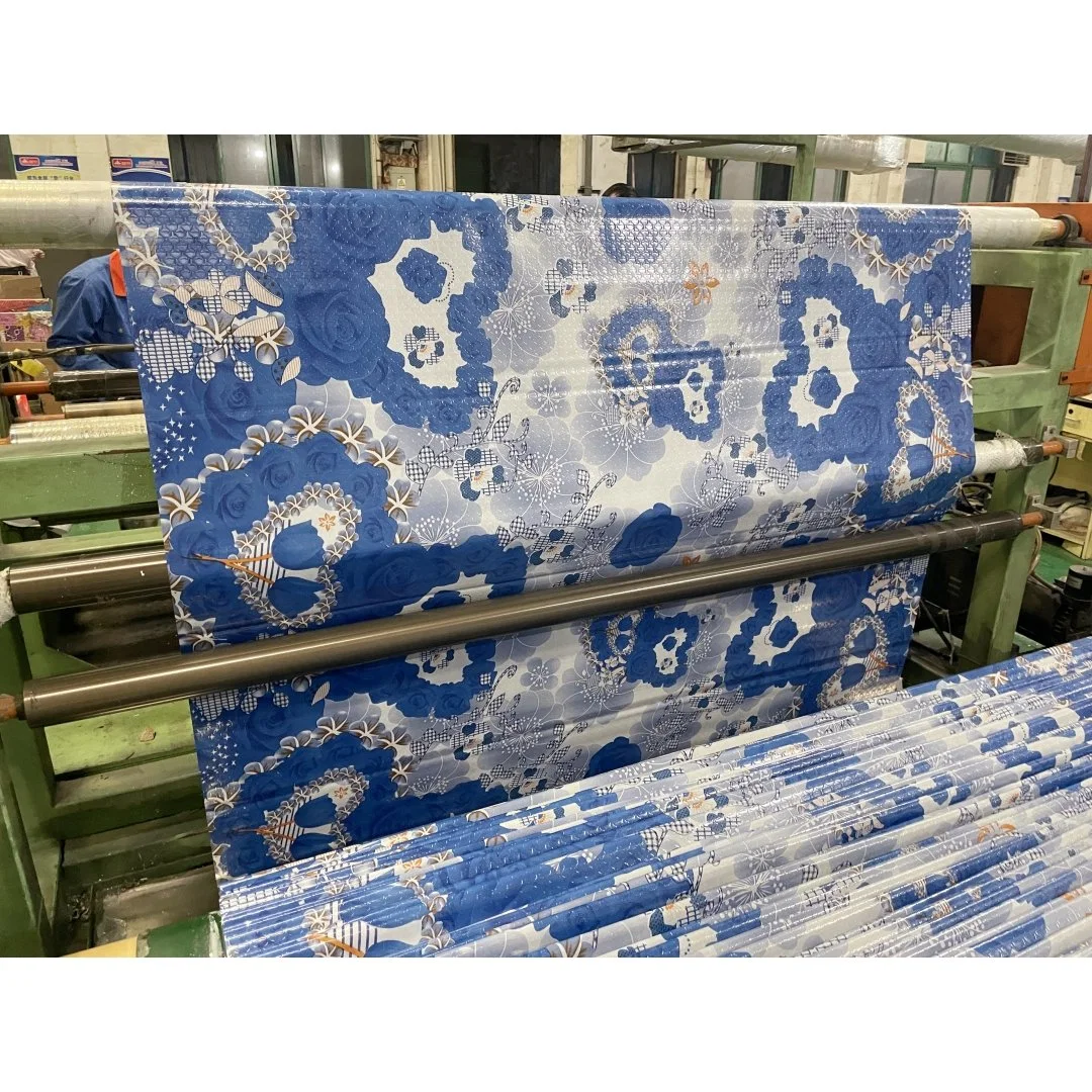 Fabrik Preis Bunte Designs Rot Blau Grün Braun Wasserdicht Laminat Kunststoff Vinyl Boden mit aufgespritzt Rückseite PVC-Fußbodenrollen