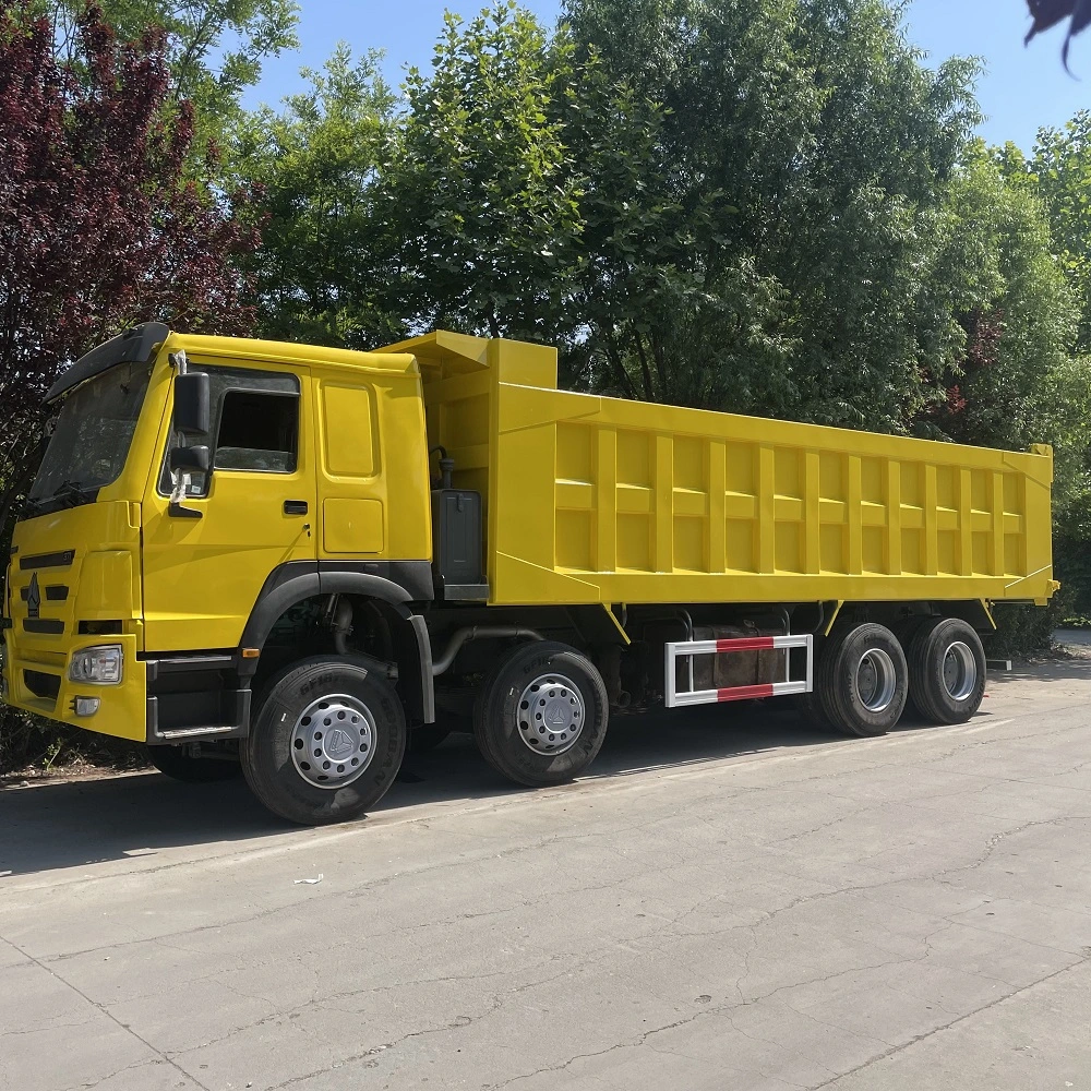 Nouveau/utilisé des camions lourds HOWO Sinotruk 8*4 30cbm 60ton camion cargo Camion-benne camion à benne basculante