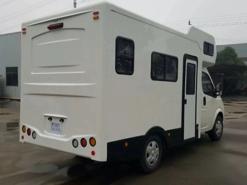 4*2 Road Travel Truck Mobile Caravan Home