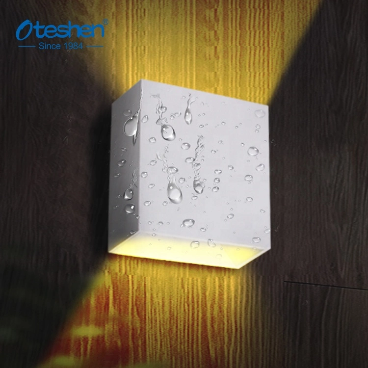 Oteshen IP65 Mini Square Surface Mounted PC LED Wall Lamp