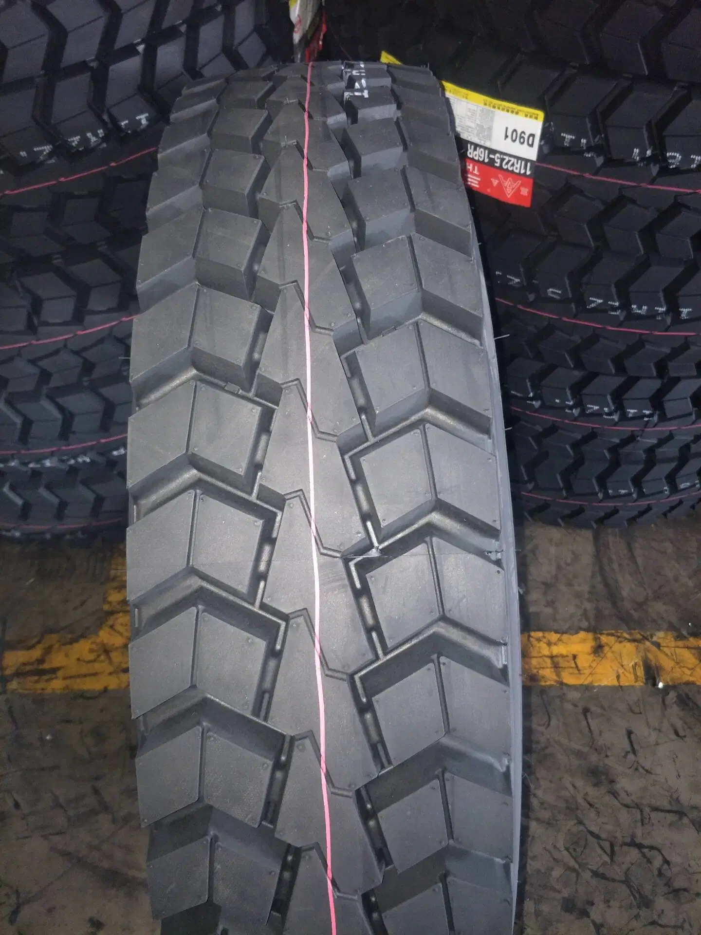 Three-a Brand Truck Tire 11r22.5 11r24.5 215/75r17.5 235/75r17.5 D901