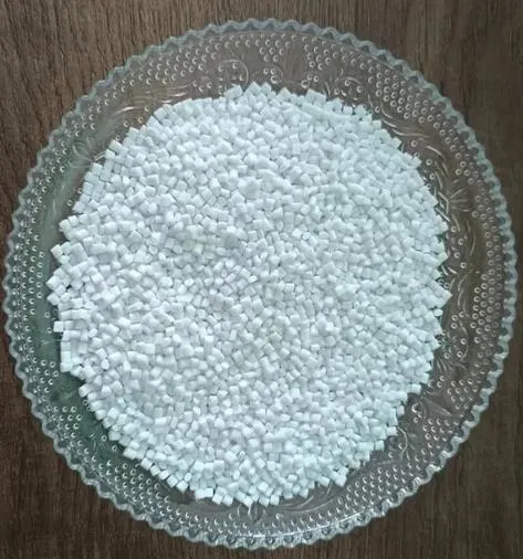 Wholesale Blow Molding Grade Raw Material Pet Plastic Particles CAS Number 25038-59-9