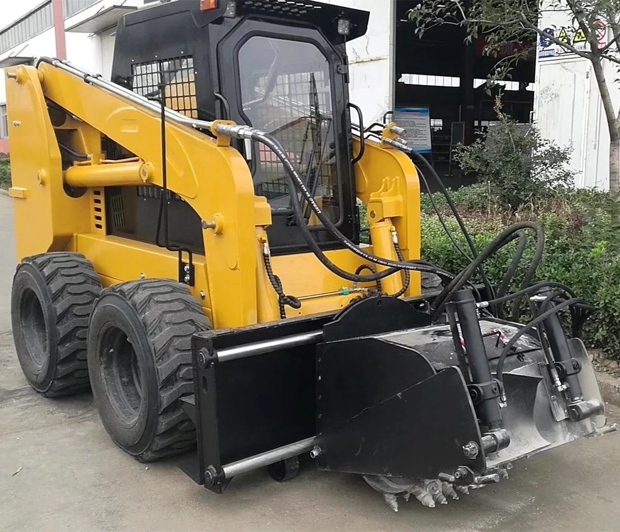 New 100HP High Flow Skid Steer Loader with Planer Skid Steer with Asphalt Cutting Attachment