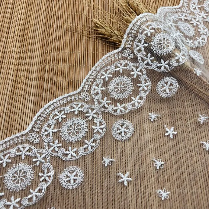 النسيج الشبكي Lace البولستر النسيج النسيج DIY الرقص اللباس الزفاف أكسسوارات Lolita Lace