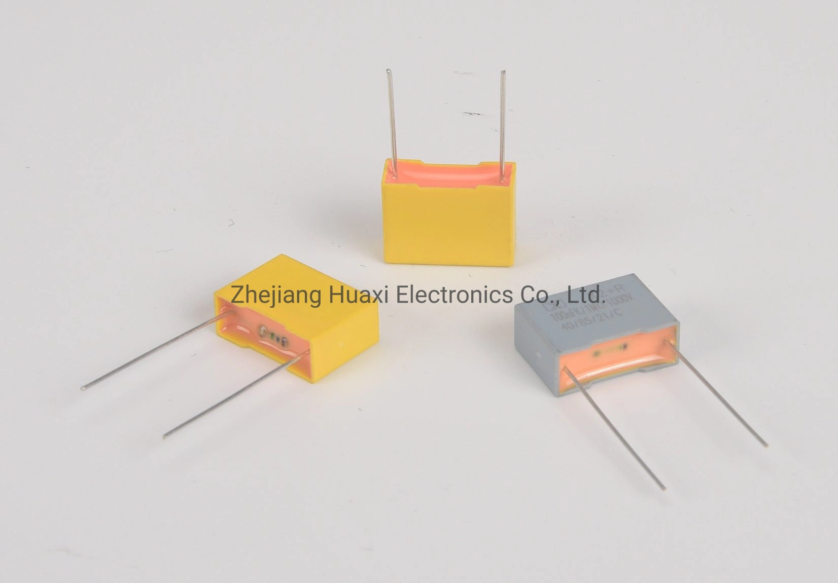 High quality/High cost performance  Metallized Polyester Film Capacitor X2 104/1000V P15 8um