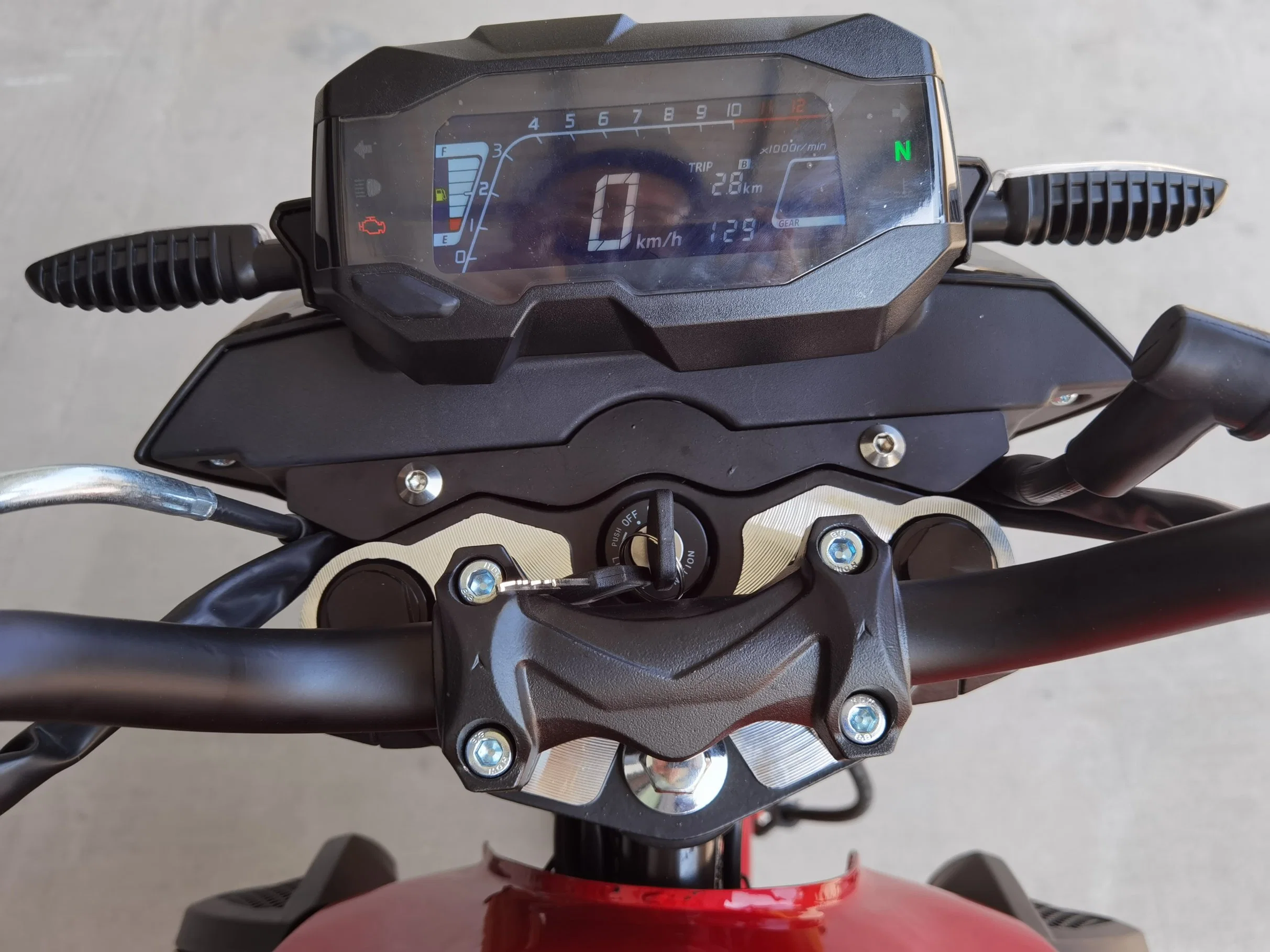 Motocicleta de gasolina de nuevo diseño de 125cc/150cc/200cc/250cc con luces LED de YAMAHA (MT)