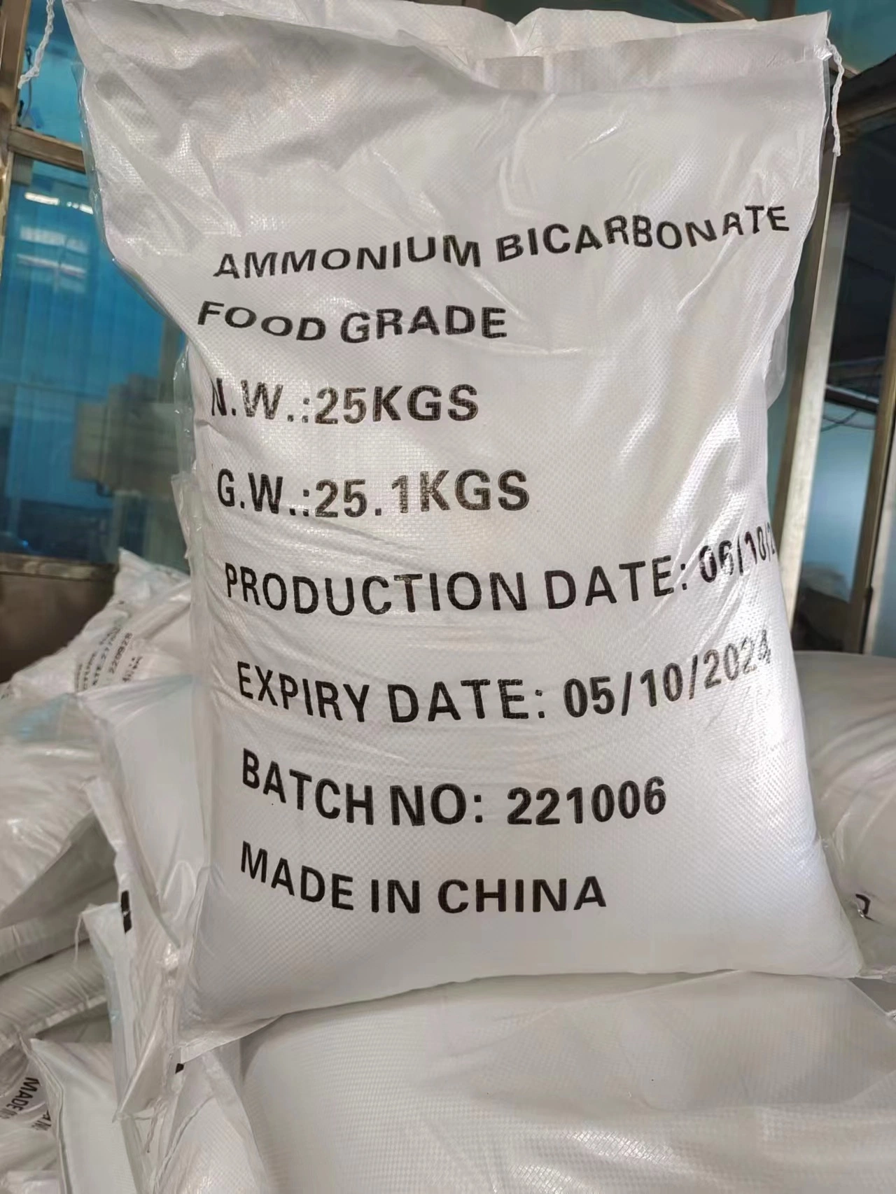 Ammonium Bicarbonate Food Additive/Industry 99% Min Plastic Woven Bags Inner Plastic Bags with Net Weight 25kgs