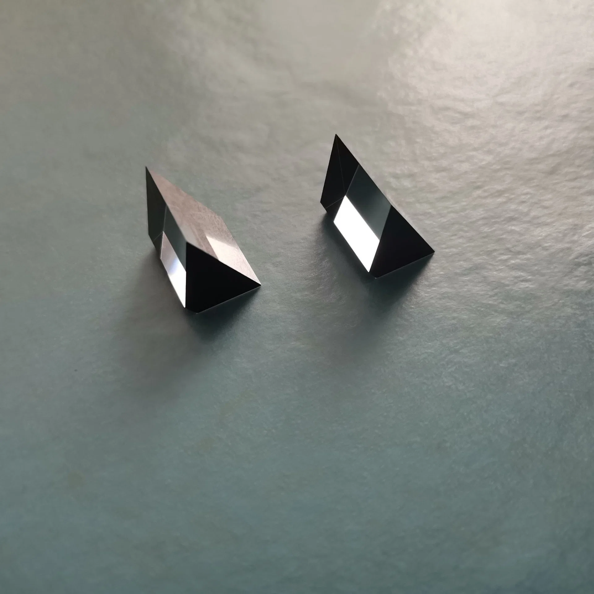 Tir Optical Glass Prism with Coating@Vis Black Painted