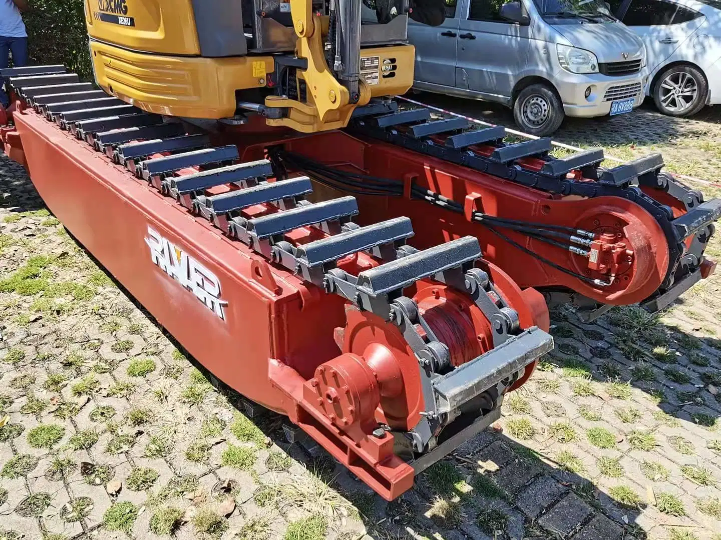 Mini pequeno Buggy Digger aplicável para escavar buracos e paisagismo Trabalha com Mini Digger anfíbio para escavar em pântanos de pântano