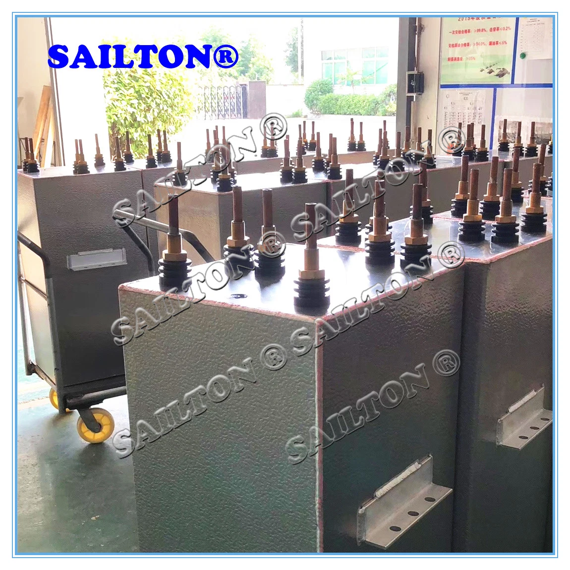 Sailton Brand Electric Capacitor RAM1.6-2000-0.5 ثانية