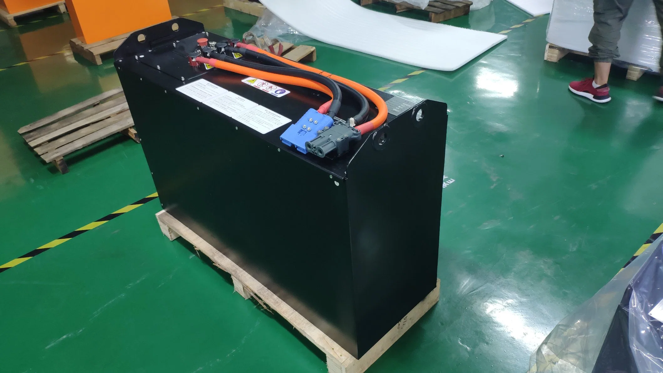 Lead Acid Replacement Lithium Battery 4 Ton 1.5 Ton 3 Ton Forklift Electric with Best Seal AC DC Motor 83.2V-550ah