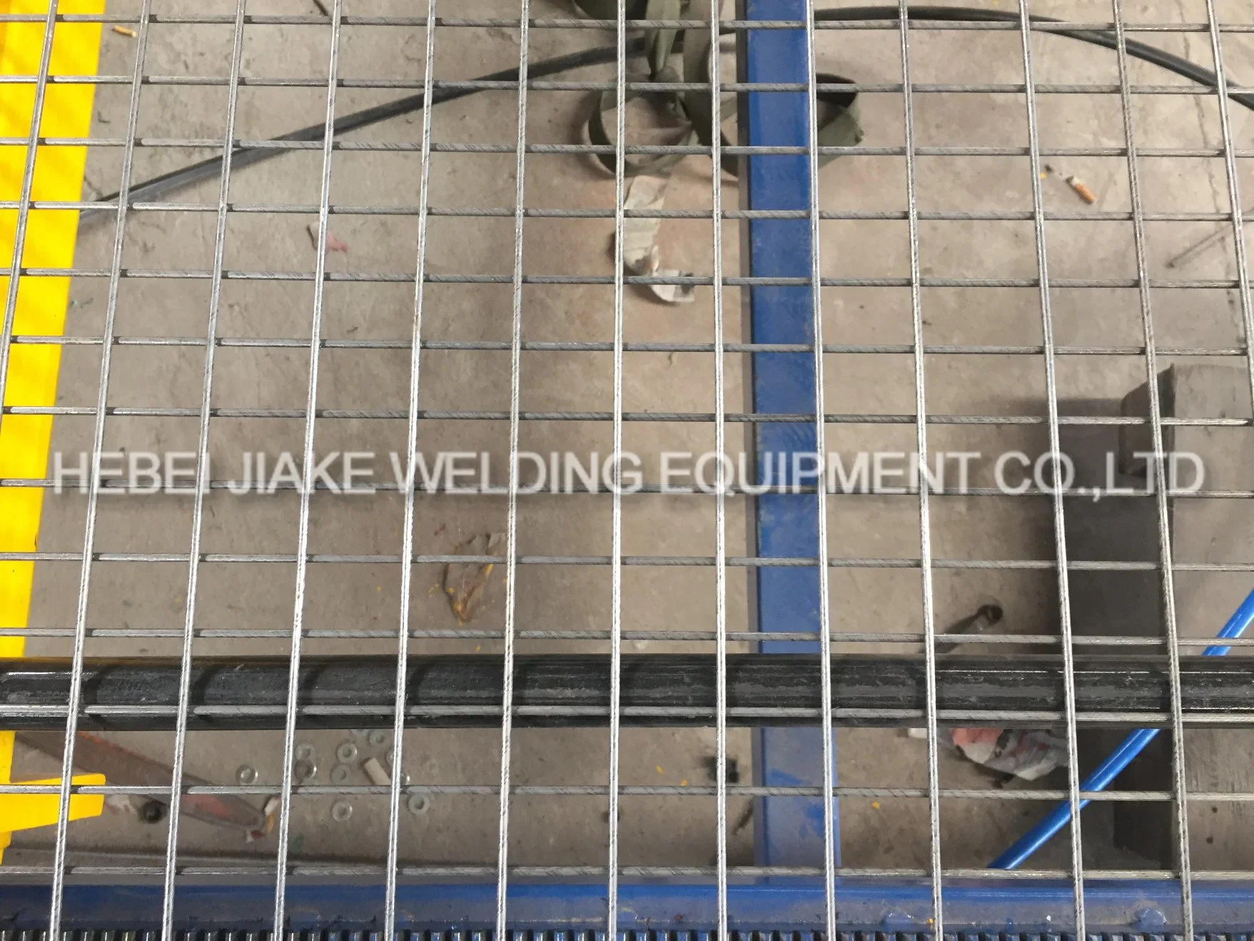 Breeding Cages Chicken Cages Mesh/Fence Panel Welding Machine Factory Price