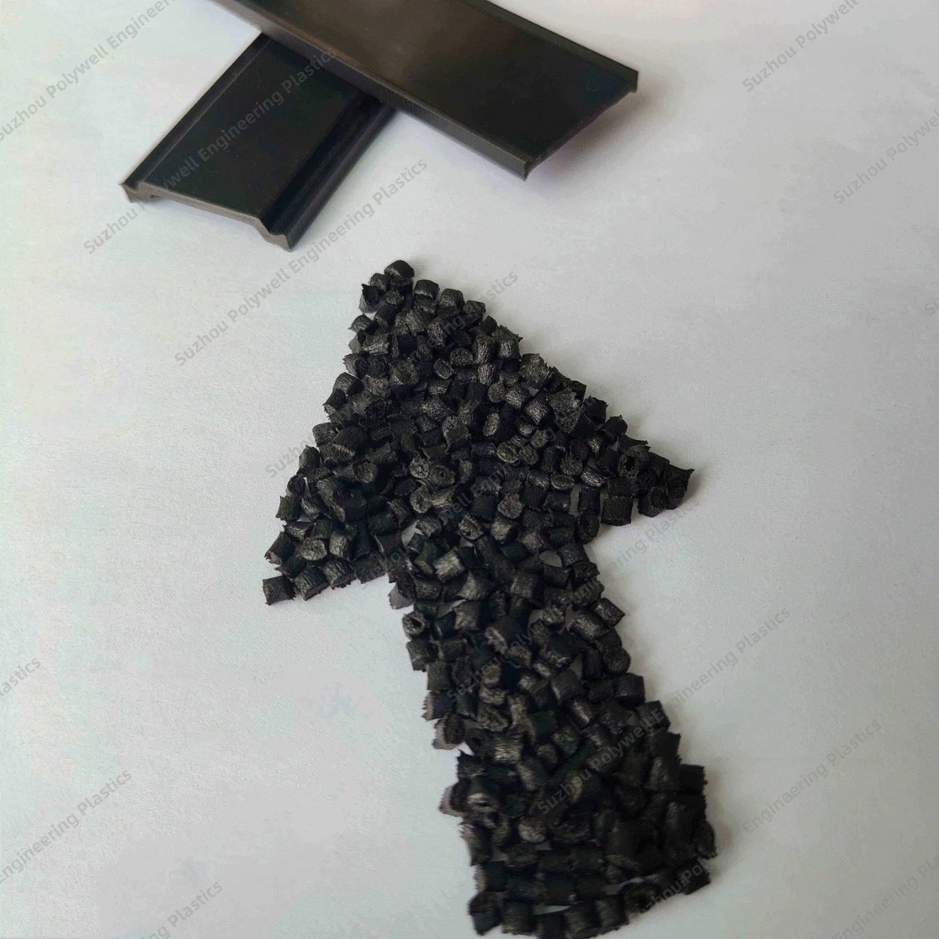 Polyamide PA66 renforcé de fibre de verre super renforcé Granulés Nylon plastique Granulés