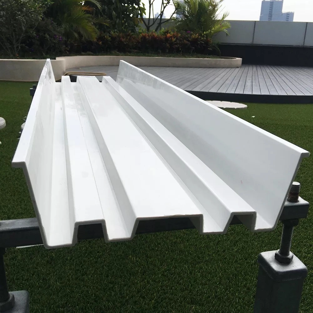 PVC Nft Channel Cultivation Hydroponics Hydroponic Gutter System for Growing Strawberry Greenhouse