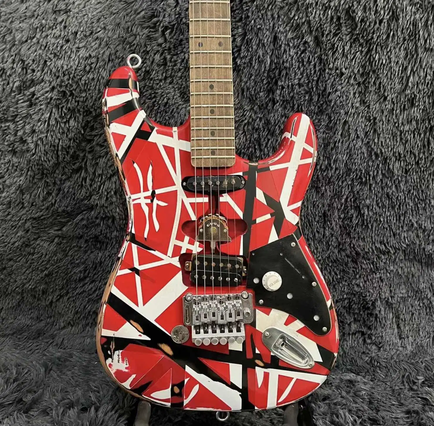 Винтаж Relic EV 5150 Black White Stripe Edward Eddie Van Гитара Halen Electric