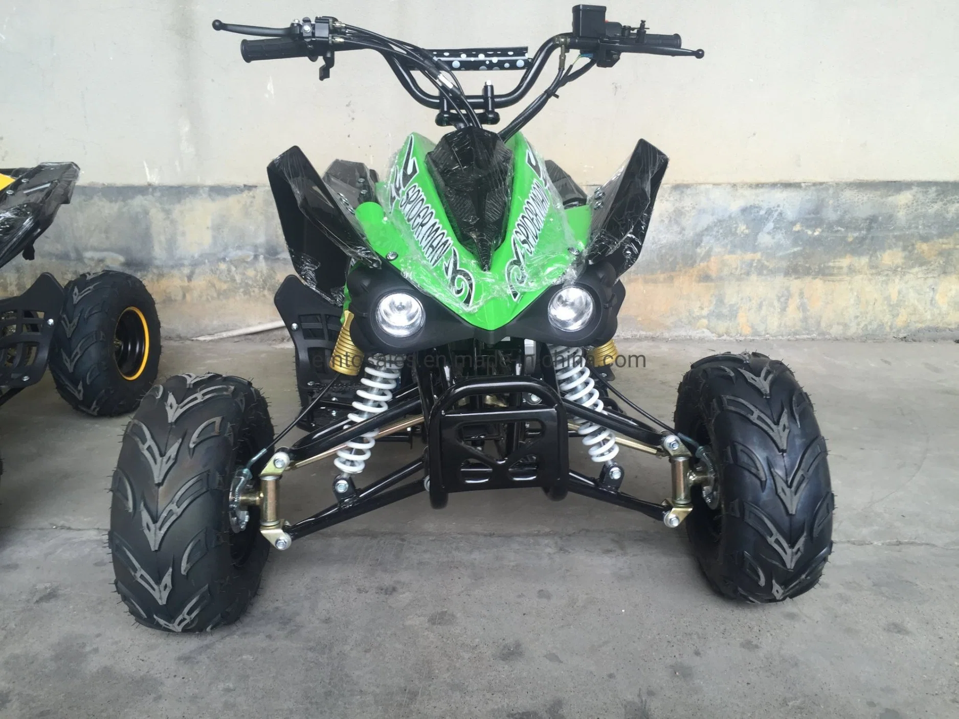 А также продажа нового типа CE оптовой ценой мини детский газа 110cc 125 см 4 Колеса Cool ATV Quad Bike