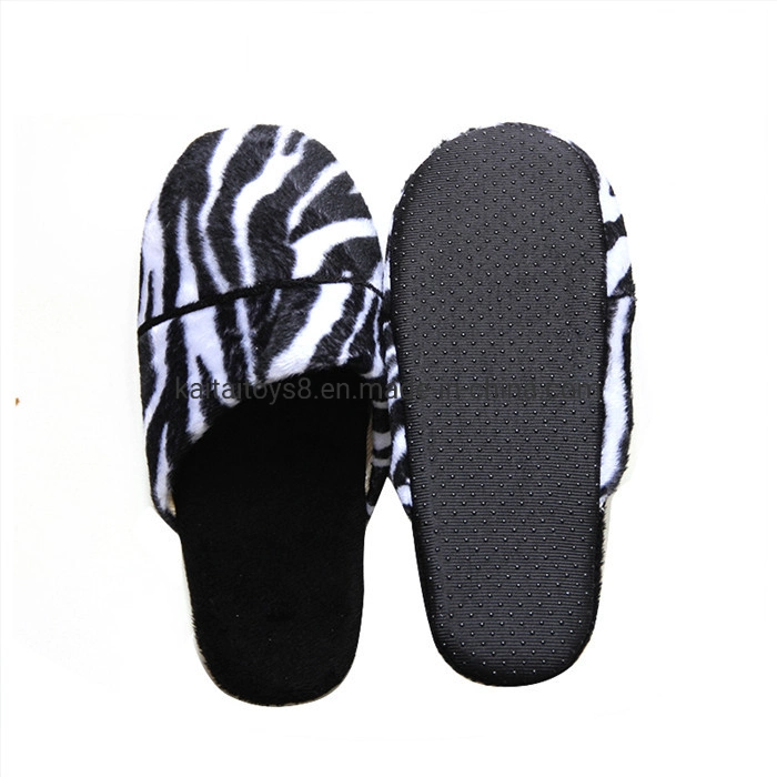 Short Plush Upper Woman Fashion Super Soft Insole Plastic Dots Cloth Outsole Indoor Slipper Silence