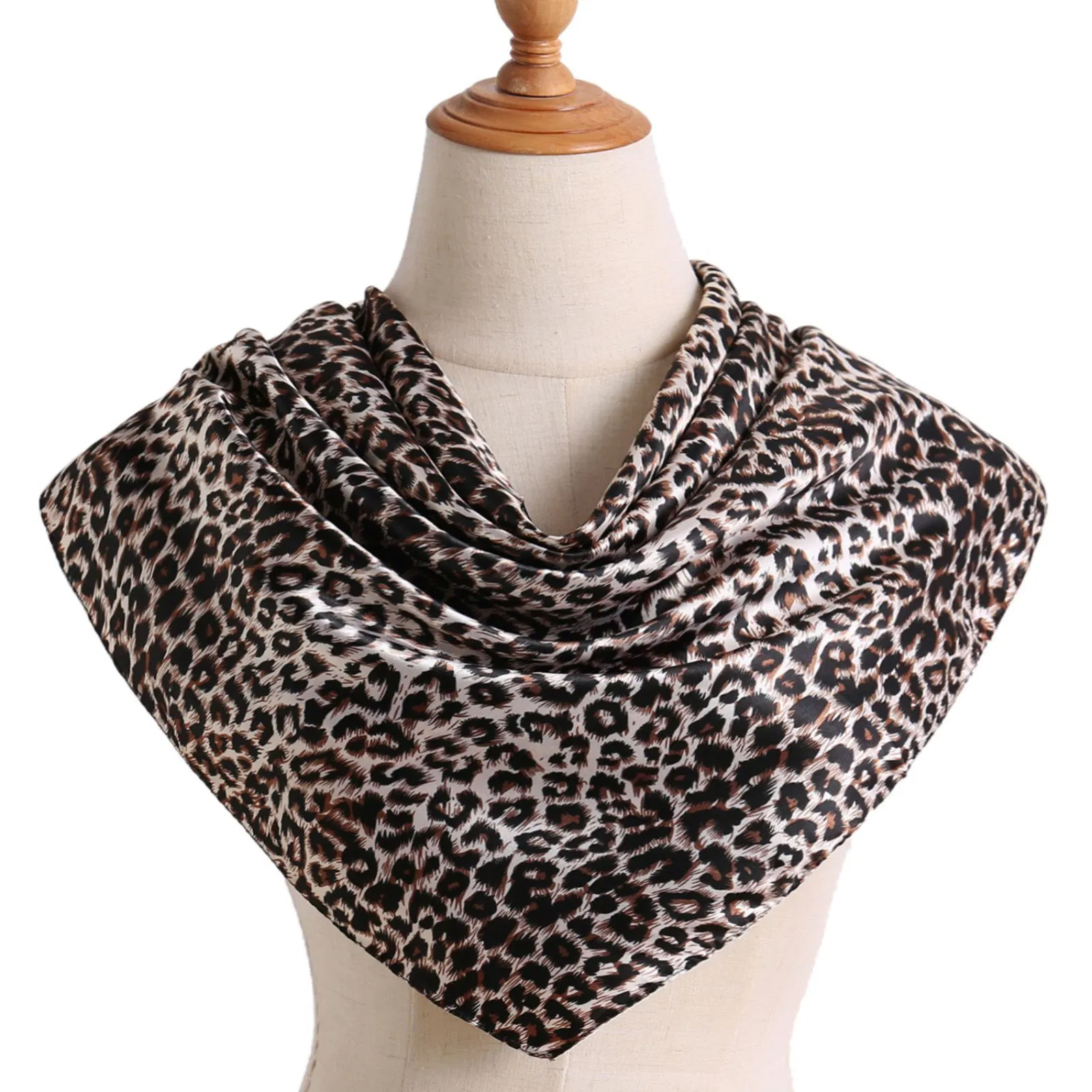 Mode Personalisieren Leopard-Muster Square Seide Satin Schlafenden Wrap Head Schal