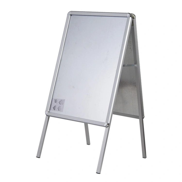 Classic Venta caliente placa metálica Expositor Stand de carteles de aluminio dobles caras